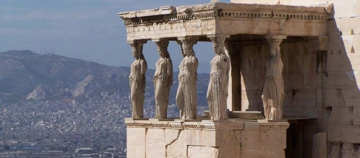 Το ξεπούλημα της Ακρόπολης: Την «νοίκιασαν» στον οίκο Dior για πενταροδεκάρες (φώτο)